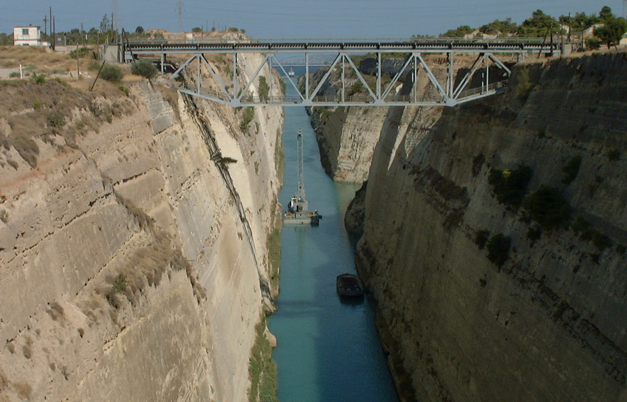 CorinthCanal2.JPG